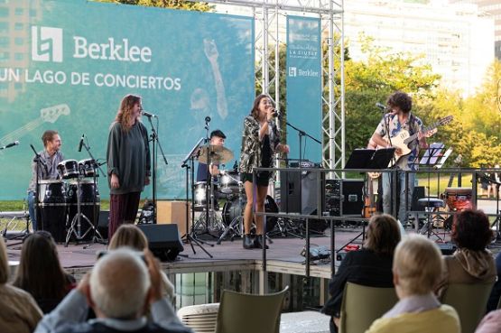 Un lago de conciertos' celebra su séptima edición en la Ciutat de les Arts i les Ciències con la música de Berklee Valencia – LA CIUTAT