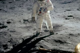 Apollo-04-Aldrin-walks-on-moon-1186x1280